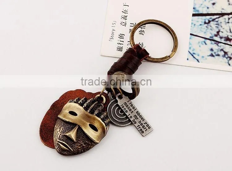 Factory Direcet Sale Exaggrate Punk Mask Pendant Keychain Real Leather Keychain