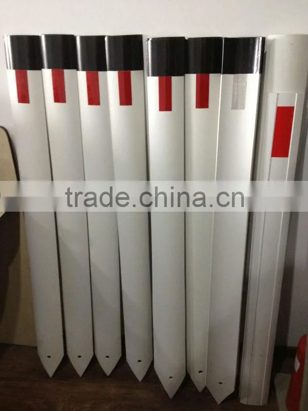 Flexible spring type plastic warning sign bollards / PU delineator post