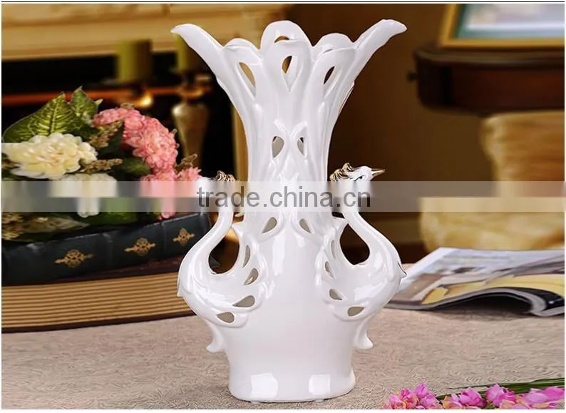 Modern home decor ceramic craft couple decorative peacock vase for table