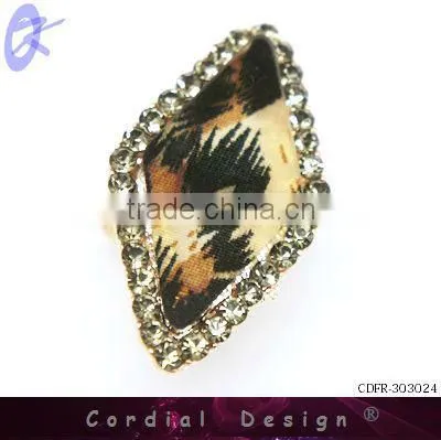 hot sale wholesale diamond pattern colour rhinestone ring