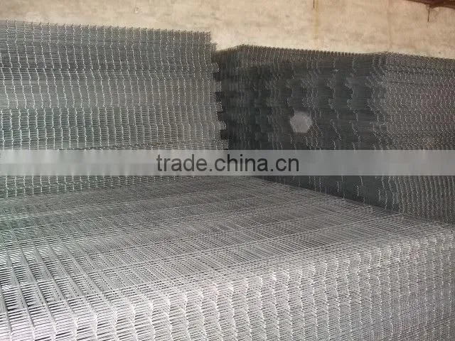 green vinyl coated welded wire mesh fence supplier