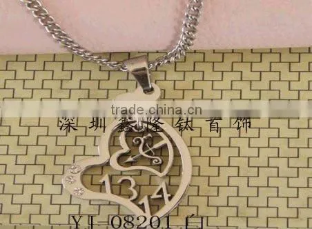 TC43 Fashion Heart-shaped Titanium Pendant Heart Pendant