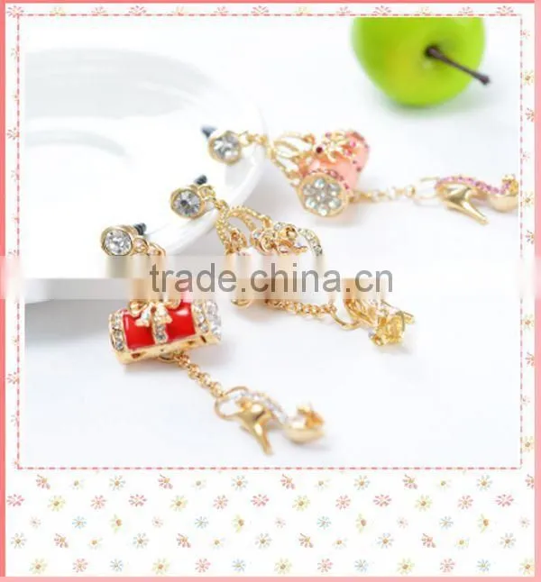 Cute luggage design gold dust plug