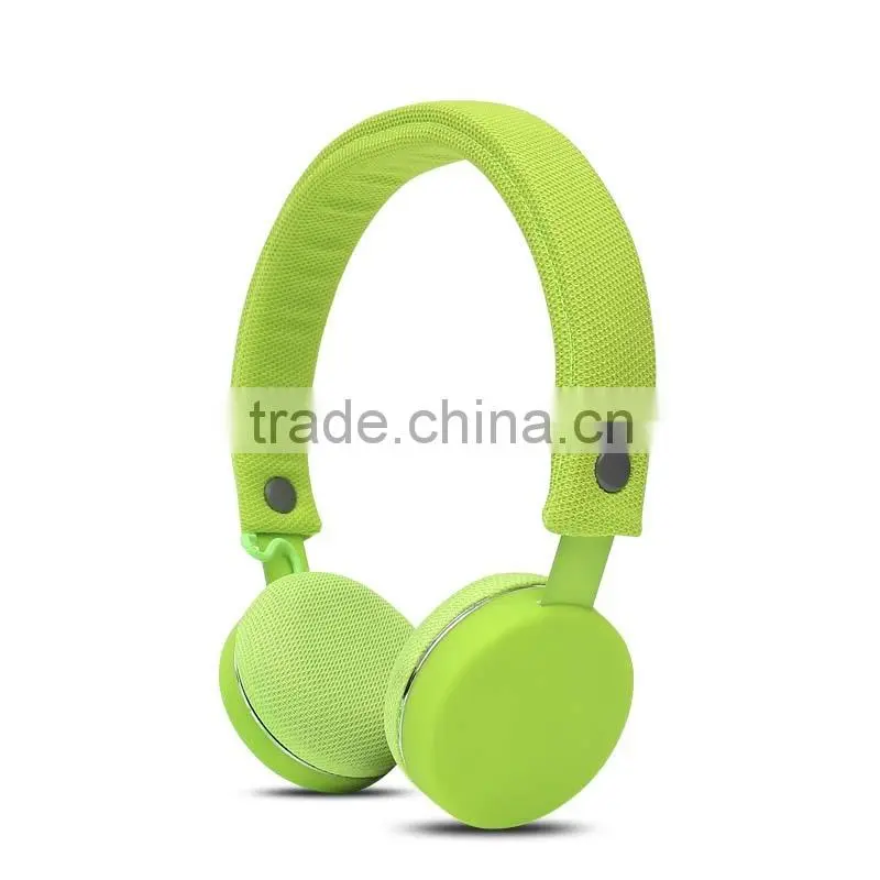 Free sample worldwide /wholesale china mp3 headphone with microphone