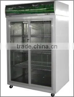 Fan cooling upright showcase 1000L