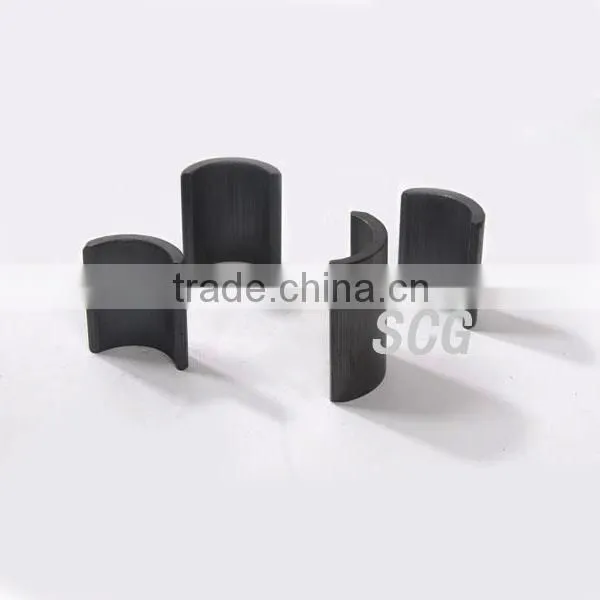 Injection molding ferrite magnet