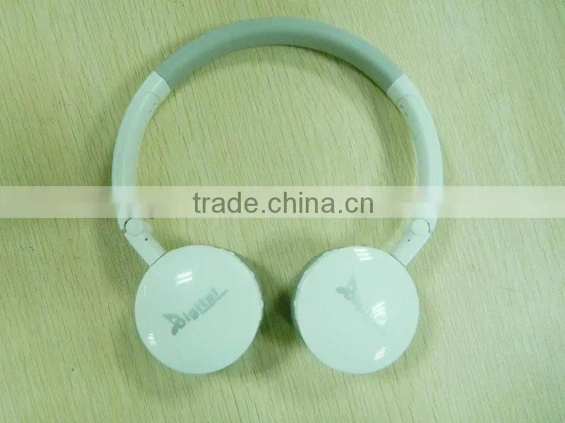 SD Card Reader Headphone with FM,MP3 Player Headphone