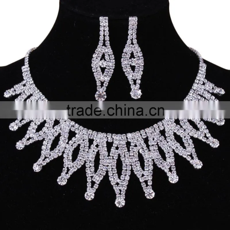 Fashion rhinestone crystal bridal jewelry wholesale silver plated necklace and earrings set