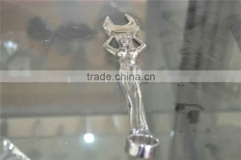 Customized metal crafts