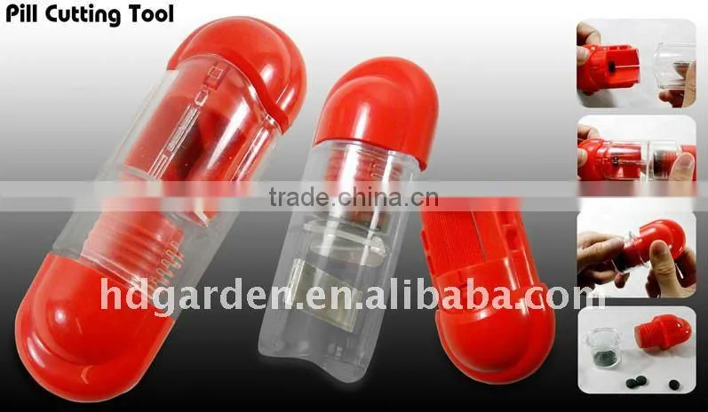Plastic pill cutting tool