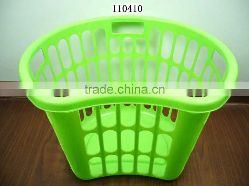 Round plastic laundry basket hamper