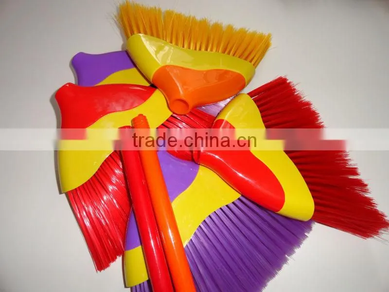Sweep plastic broom factory in china