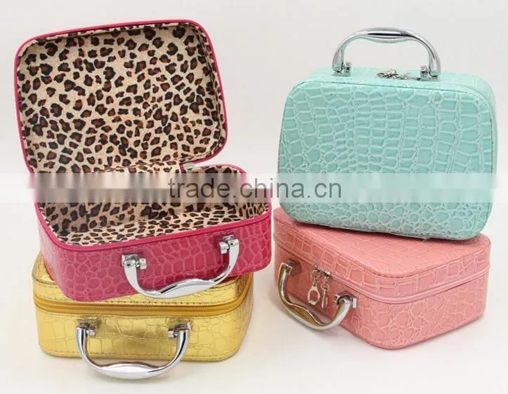 Colorful Leather makeup travel carrying case, makeup train artist storage box, Hard Shell Leather Beauty vanity case bag