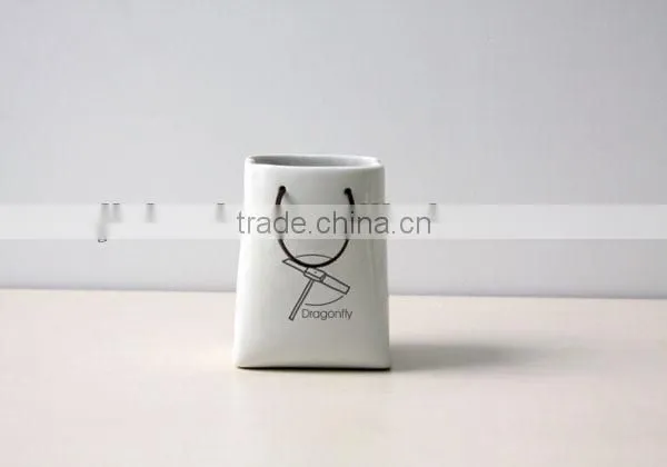 2014 new ceramic bag shape pen holder