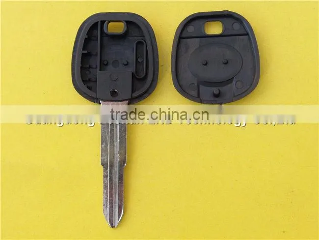 Aftermarket Toyota transponder chip key shell with TOY41 blade