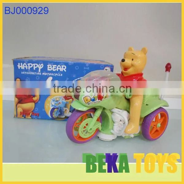 2014 Newest Toys White Kids Novelty Electric Led Robot Toy Small Plastic Cartoon Robot Toys