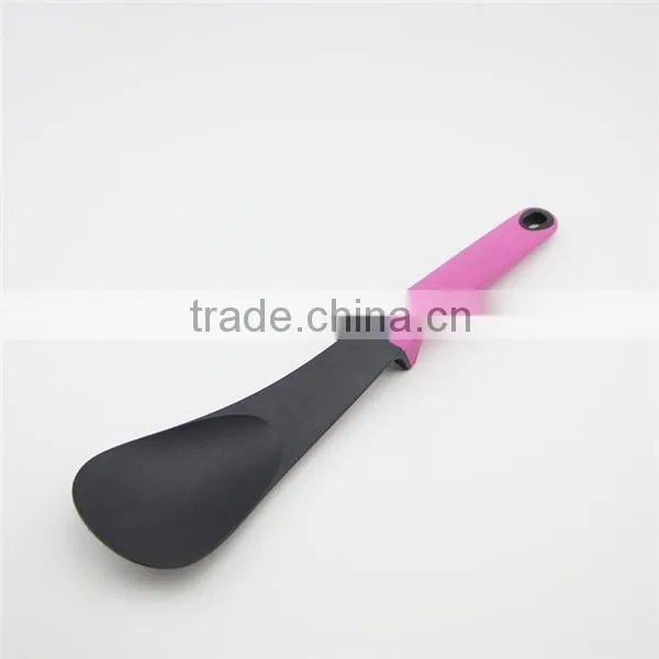 Durable and practical nylon utensils kitchenware set