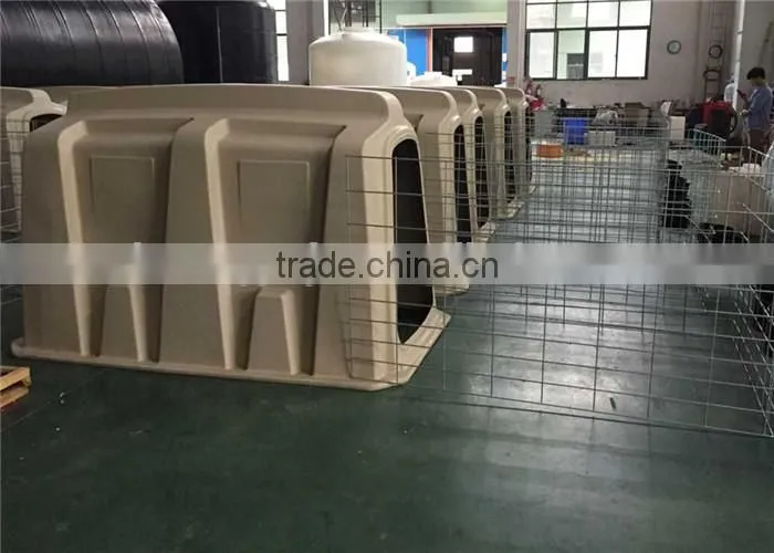Dairy Farm Plastic Room / Plastic Calf Hutch For Calves