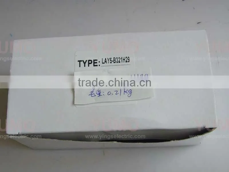 Push button switch LAY5-B321H29 with lock