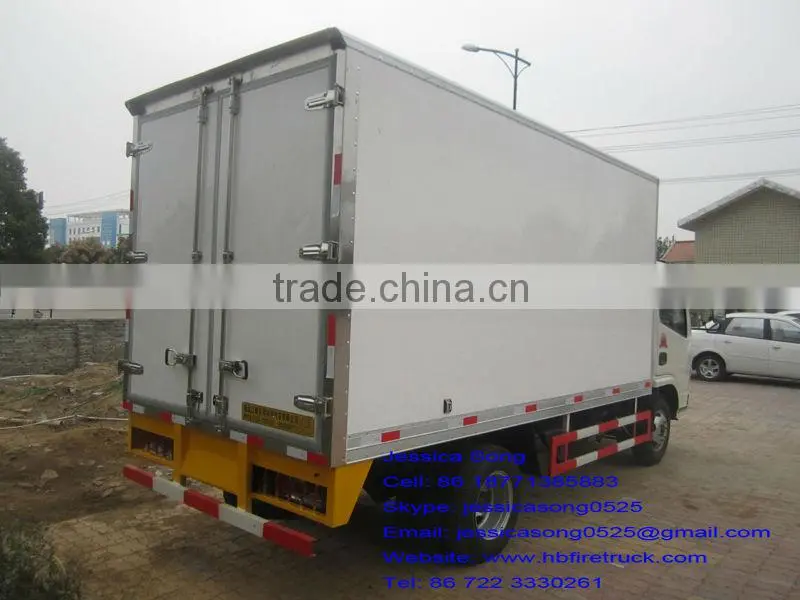 Dongfeng refrigerated cargo truck