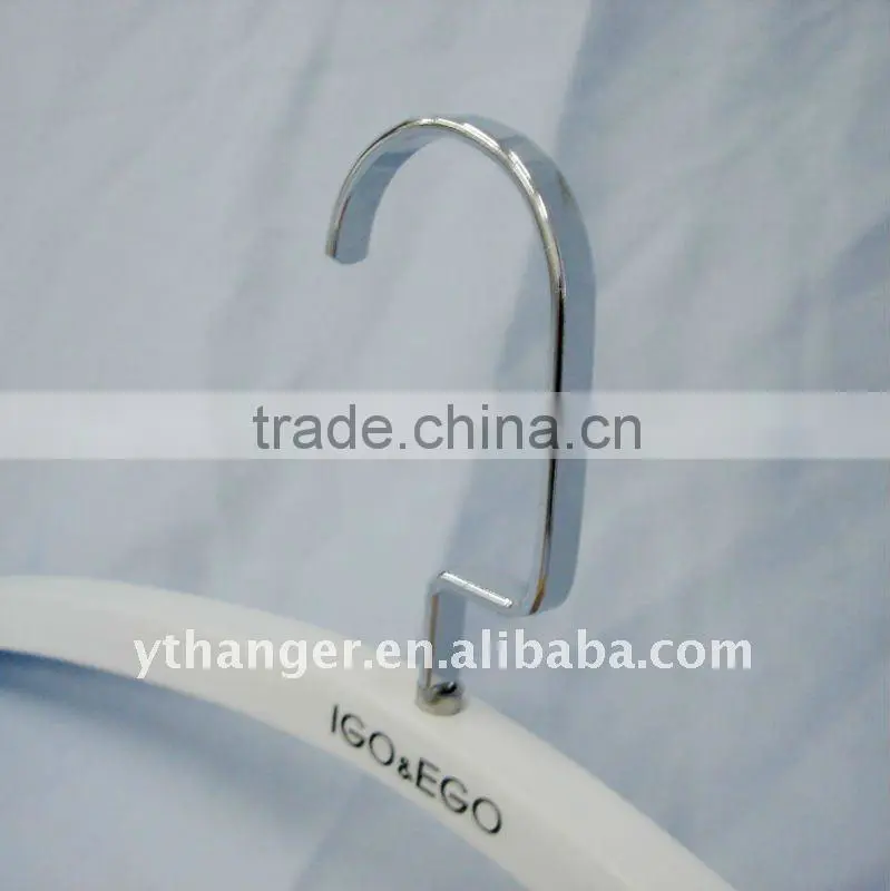 WA62 linear wood hanger for garment shop