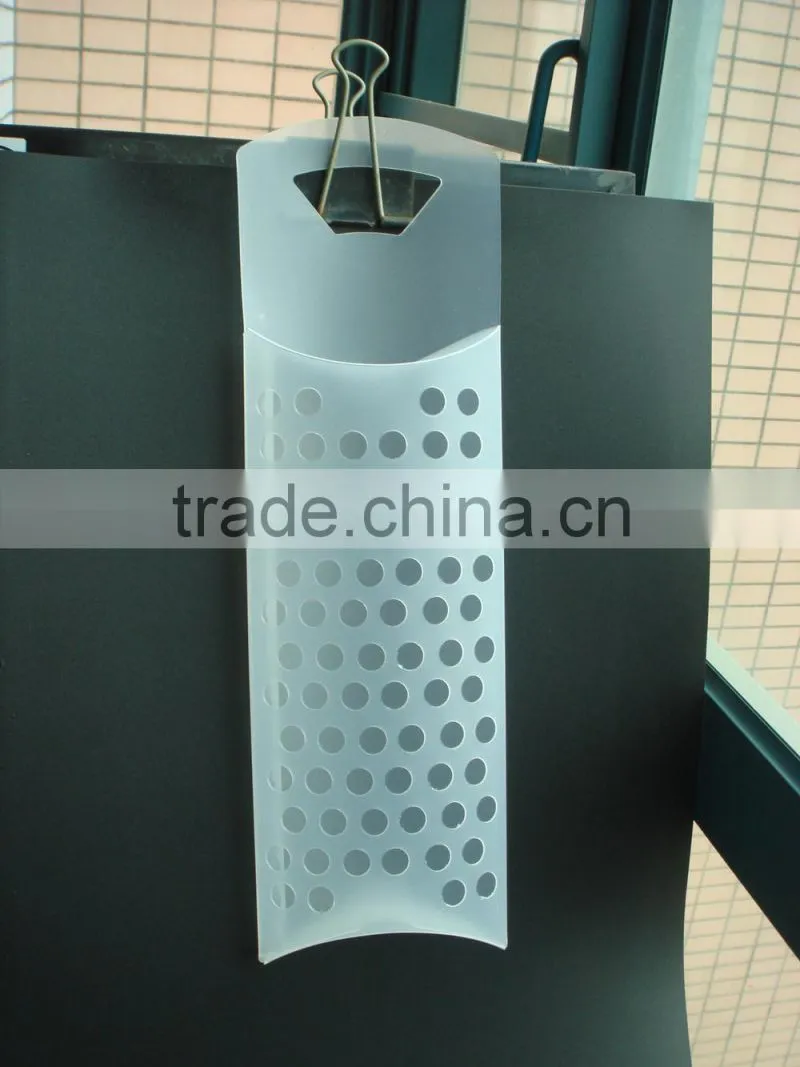 plastic bird feeder with PP material