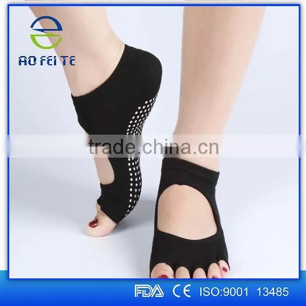 5-Toe Yoga Socks for Exercise, Pilates & Workout