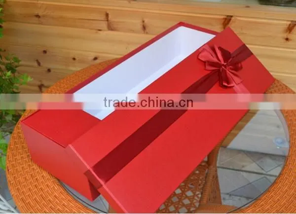 Fashionable red gift box packaging for flower