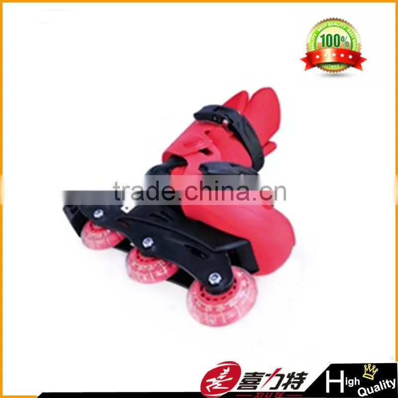 Red 3 wheels child roller skate