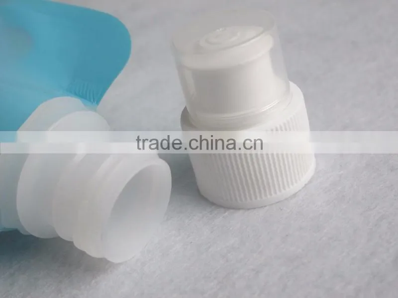 Gourd shape plastic water bottle/new design water bottle