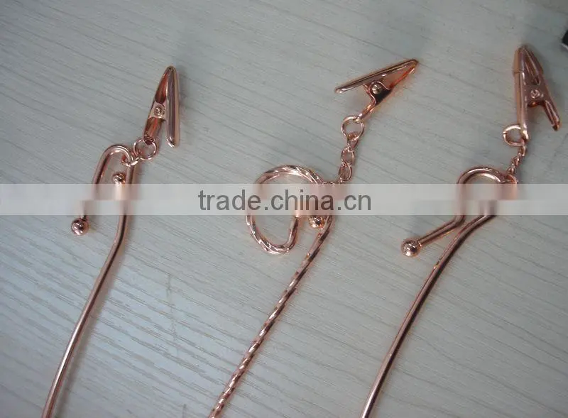 UW529 Wire Hanger with notches