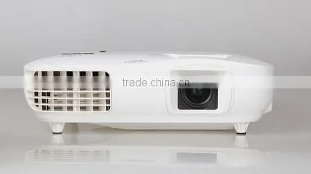 200 lumens mini projector