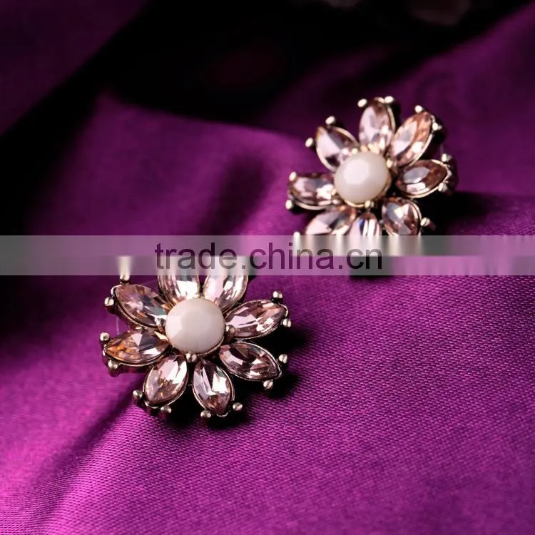 Simple Fashion Hot Sale Exquisite Elegant crystal earring, fashion earring designs new model earrings, zircon earring
