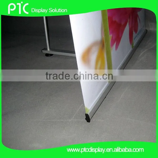 L banner stand display