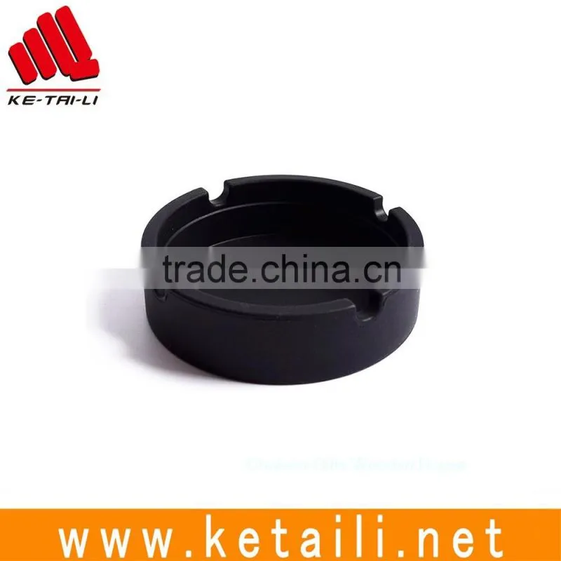 Wholesale cheap custom different kinds portable waterproof silicone ashtray