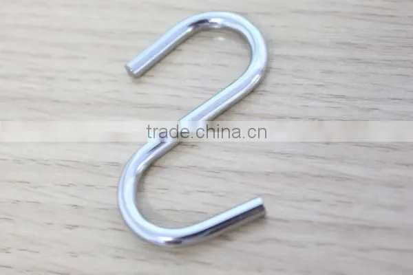 China Factory Wholesale Metal Small Size S Hook