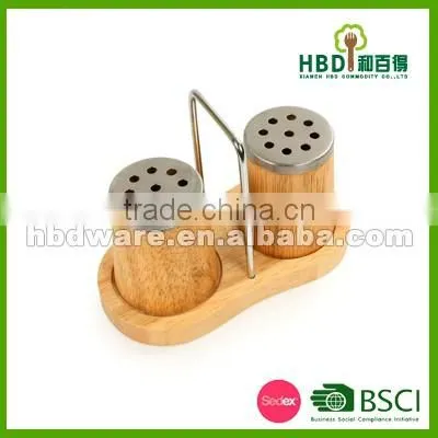 2016 high quality 2 pcs wooden salt and pepper shakers