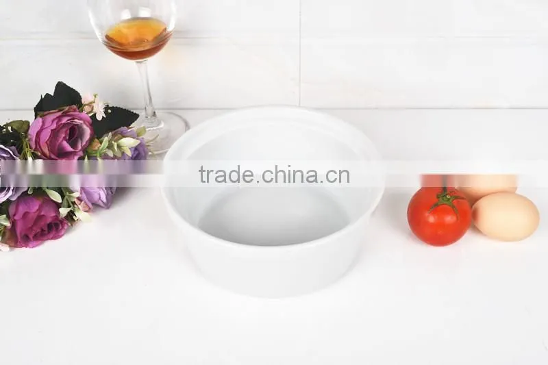 17.5" porcelain casserole pan with lid
