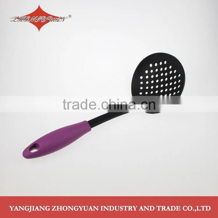 Excellent quality FDA new style slotted turner nylon kitchen utensils with plastic handle