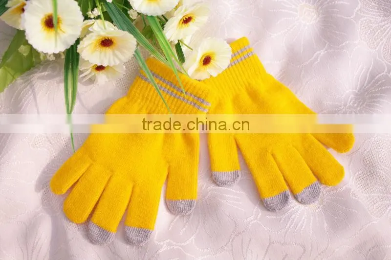 smartphone gloves/ touch screen gloves/ knitted bluetooth gloves