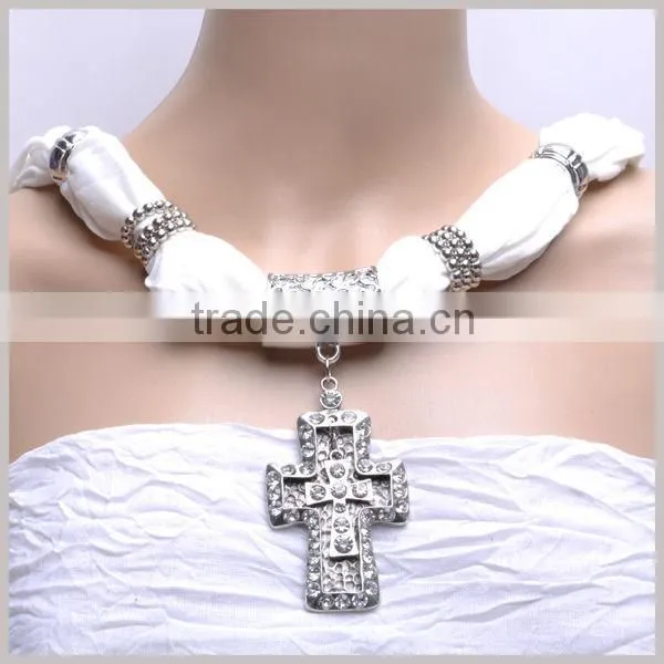 Spring fashion Skull Penant scarf with antique cross necklace