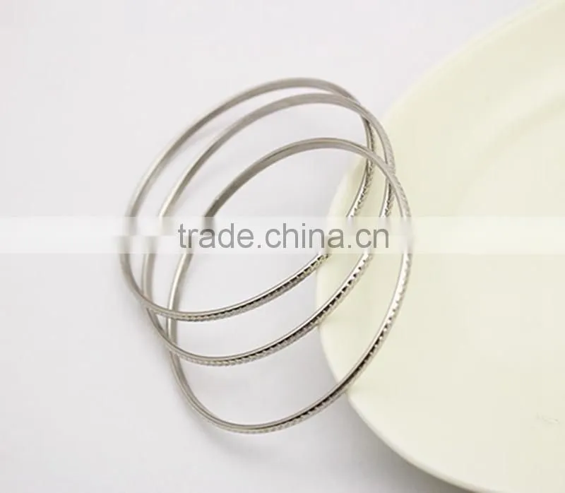 European American Textured Stainless Steel 3pcs Thin Silver Bangle Bracelet