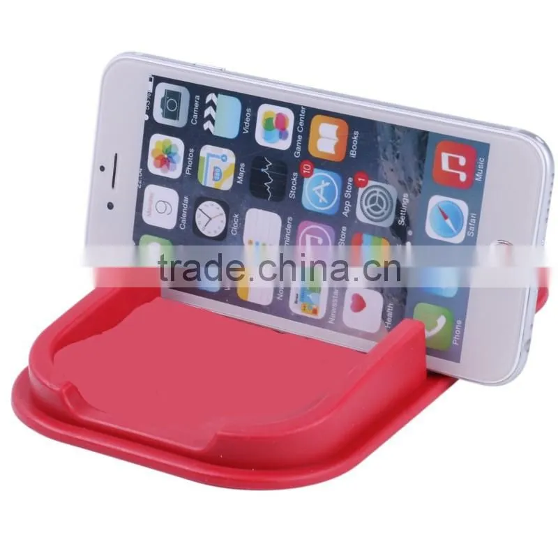 Vehicle-mounted mobile phone mat