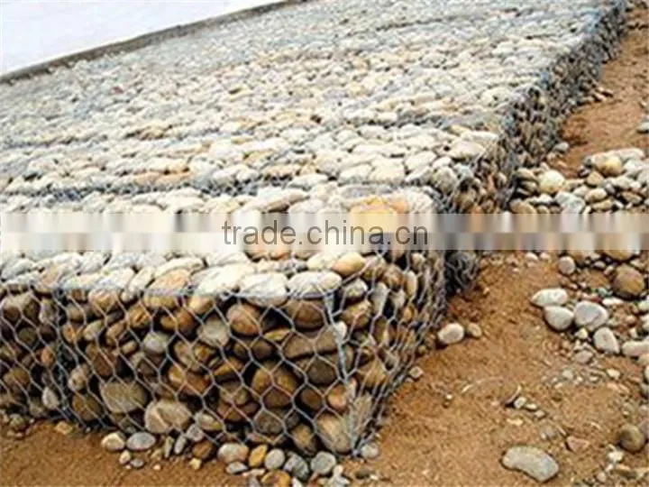 high quality anping hexagonal mesh fence factory(ISO9001)