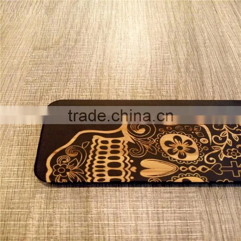 Classical Chinese 2017 newest design PC sticked with wood cartoon carving cell phone case for Iphone