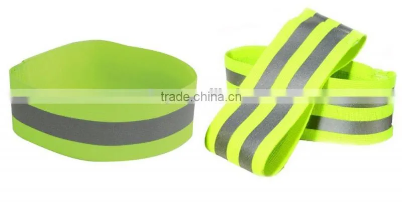 high visibility adjustable elastic reflective armband for running walking jogging traffic safety