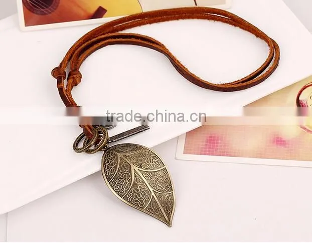 New jewelry Fashion Beautiful Leaves Pendant PU leather Chain Vintage Long Necklace