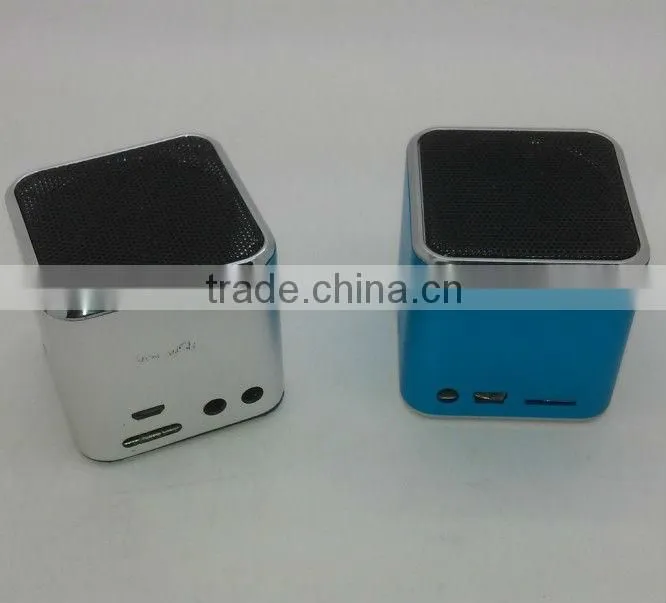 mini Outdoor Portable bluetooth speaker support TF MP3 player with mic Answer the call for beatbox portable speaker