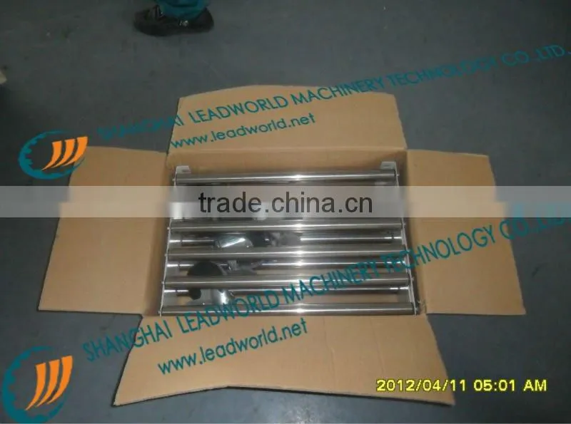 Top and bottom carton box sealing machine