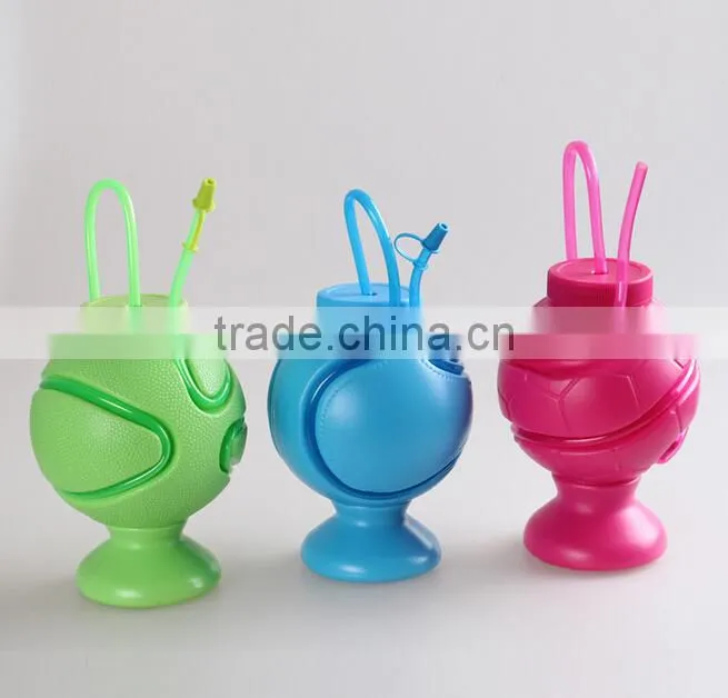 new innovative plastic round drinking bottle kettle with cap and straw